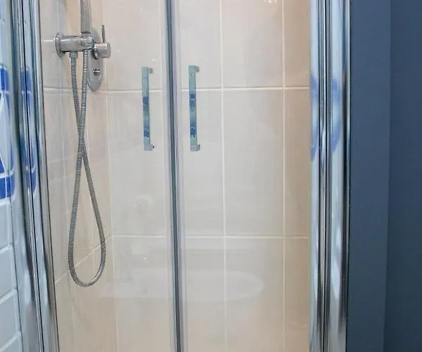 Apartment T-house Rom